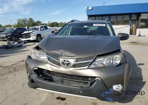 2015 Toyota Rav4 Xle z USA, uszkodzony, nr VIN JTMRFREV4FD158762